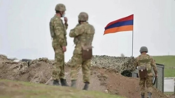 Армения официально обратилась к ОДКБ из-за ситуации на границе с Азербайджаном