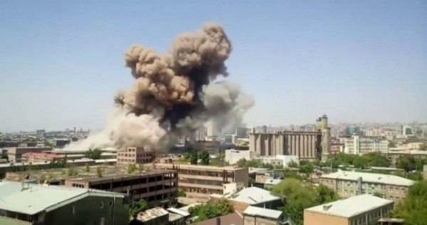 В Ереване произошел взрыв на оптовом рынке