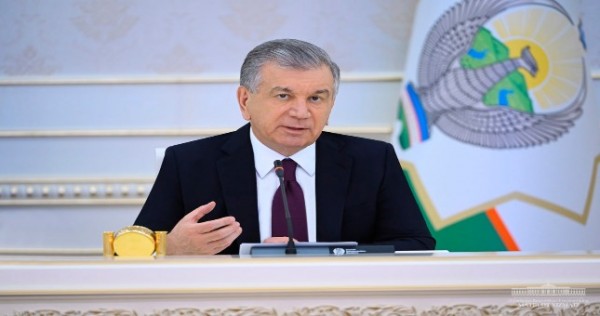 Мирзиёев: Узбекистанцы тратят на продукты питания до 50% своих доходов