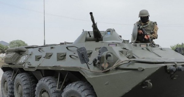 Из Нукуса вывели военных и бронетехнику