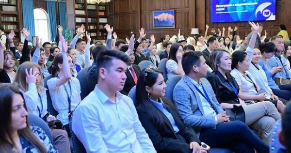 В Евразийском союзе будут шире привлекать к интеграционной работе молодежь