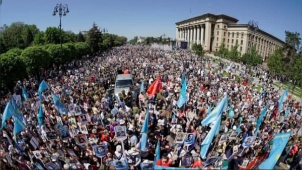 В Казахстане переименовали акцию «Бессмертный полк»