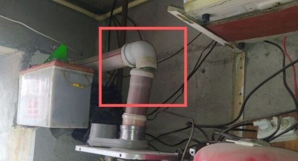 В Коканде угарным газом насмерть отравились имам-хатиб мечети и члены его семьи