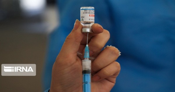 Общество Красного Полумесяца Ирана сделает прививку для иммигрантов