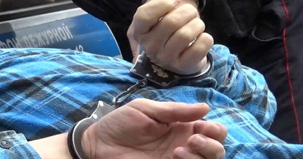 Трое мигрантов ограбили магазин в центре Москвы