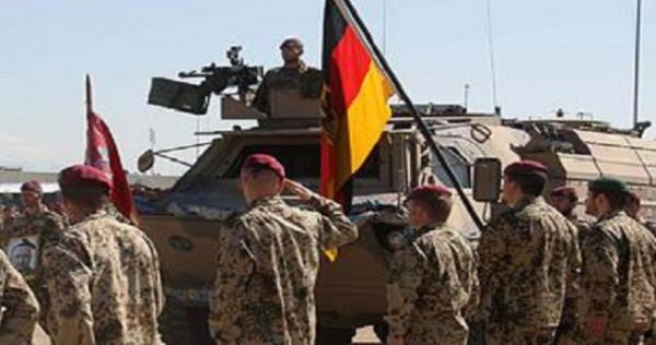 Немецкая военная миссия в Афганистане продлена еще на год