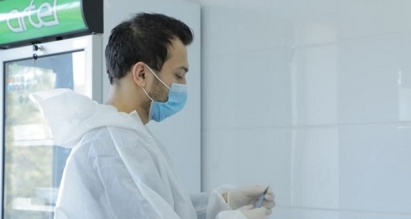 Массовую вакцинацию от коронавируса в Узбекистане отложили до 1 апреля