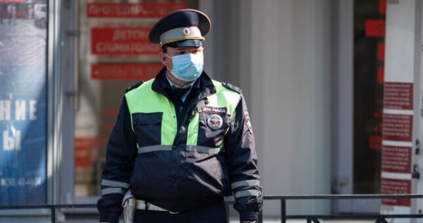 Таджикского мигранта посадили за взятку инспектору ГИБДД в Подмосковье