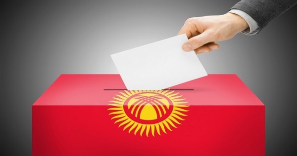 Законопроект о референдуме по форме правления  Кыргызстана принят во втором и третьем чтениях