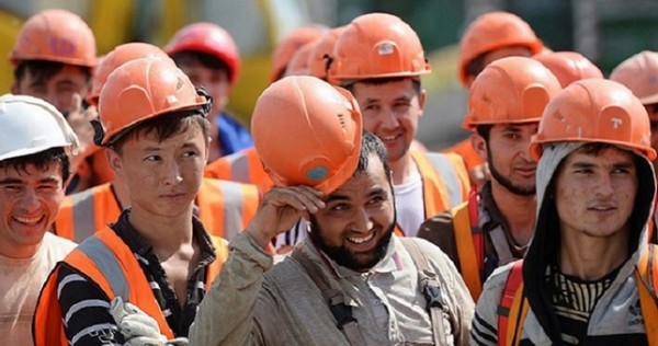 Правительство РФ задумалось о «точечном» въезде мигрантов на стройки
