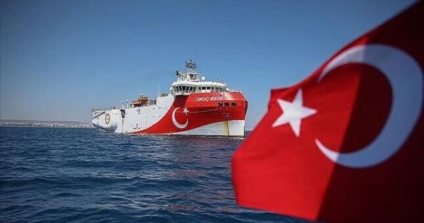 Турция продлила срок работ судна Oruç Reis в Средиземноморье