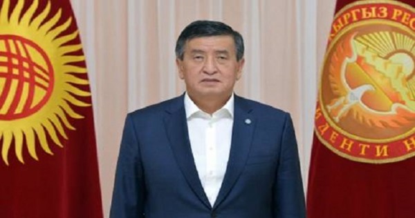 Президент Кыргызстана решил уйти в отставку