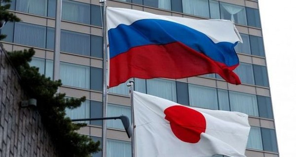 Суга не пойдет на обострение отношений с Россией и Китаем из-за США – японский эксперт