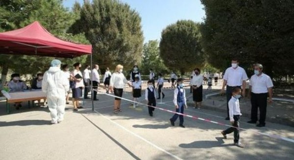 В Узбекистане новый учебный год начался лишь в двадцати пяти процентах школ