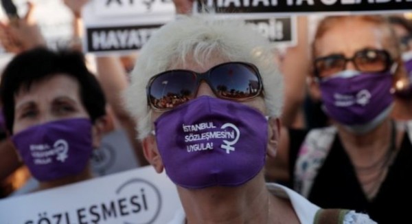 Власти Турции готовы выслушать мнения всех женских организаций о Стамбульской конвенции