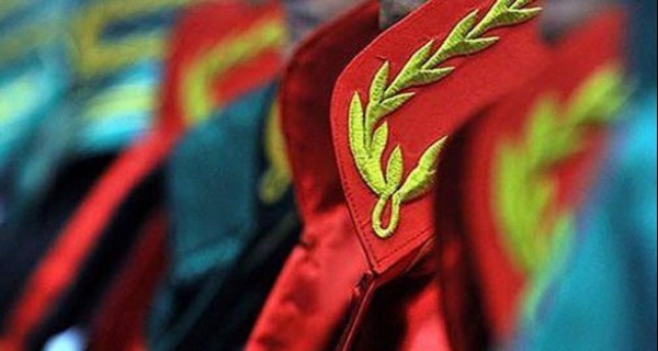 Верховный суд Турции разрешил уволенным после переворота и оправданным госслужащим возобновить юридическую практику