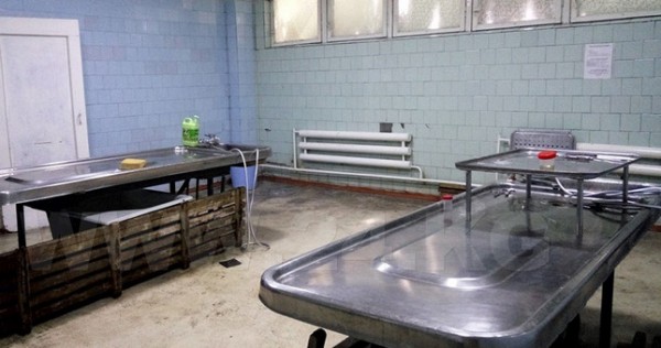 Кыргызстанцы пожаловались на вымогательство денег за отказ от вскрытия жертв COVID-19