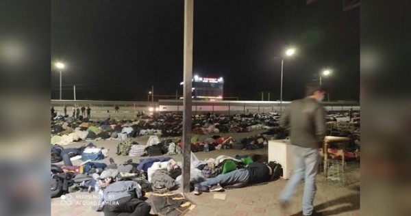 Около трех тысяч граждан Узбекистана и Таджикистана застряли на границе в Казахстане