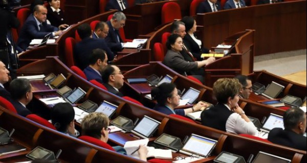 Узбекистан намерен стать наблюдателем в ЕАЭС