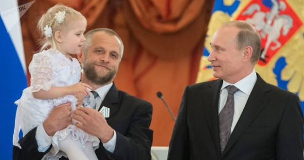 Путин назвал воспитание ребенка высшим счастьем для человека