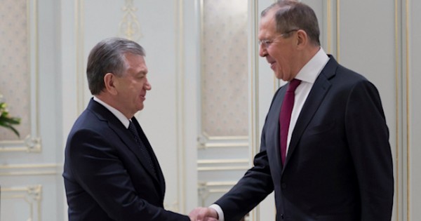Узбекистан просит у России льготы при вступлении в ЕАЭС и миграционную амнистию