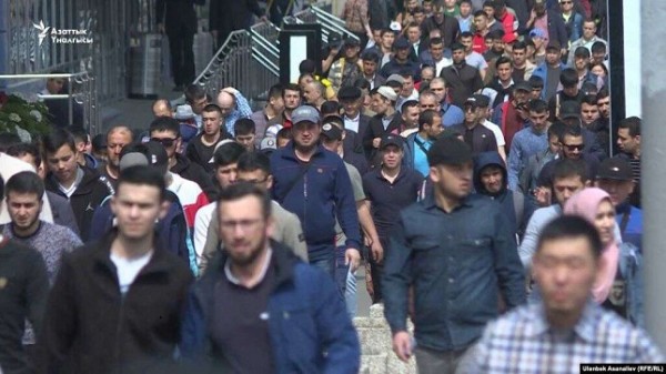В «черном списке» России состоят 60 тысяч кыргызстанцев