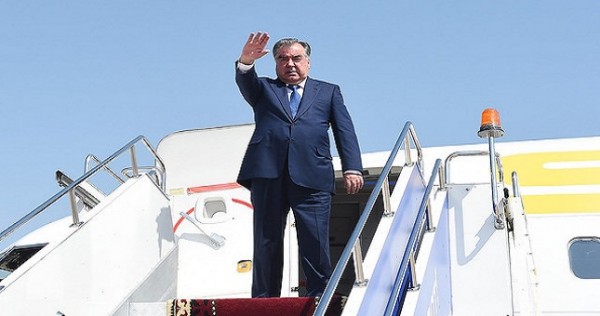 Президент Республики Таджикистан Эмомали Рахмон отбыл в город Казань Российской Федерации с рабочим визитом
