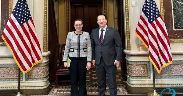 Политигры: США и власти Кыргызстана продолжают торговаться
