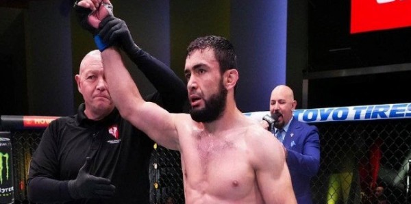 Лоик Раджабов победил нокаутом дебютанта из США на UFC
