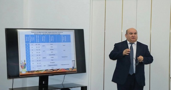 Школы Таджикистана хотят перевести на новую систему оценок