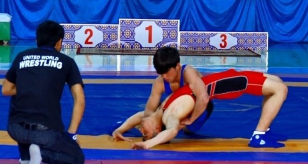 Таджикские борцы в первый день Чемпионата Азии по греко-римской борьбе завоевали четыре медали