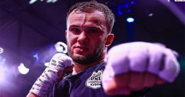 Таджикский спортсмен Баходур Усмонов вышел в полуфинал чемпионата Азии по боксу