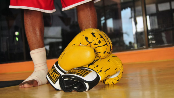 Таджикский боец стал обладателем бронзового пояса лиги MMA