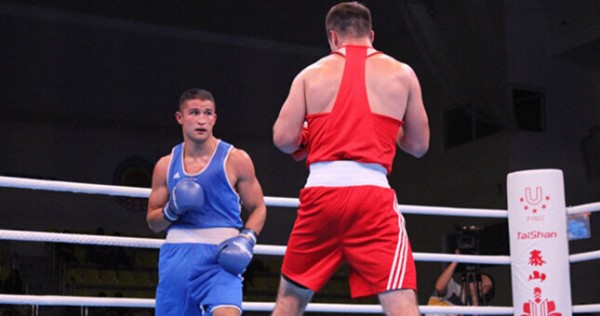 Шаббос Негматуллоев одержал первую победу на чемпионате мира по боксу в Белграде