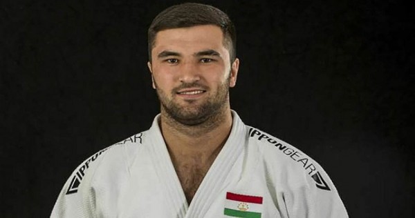 Темур Рахимов выбыл из олимпиады в Токио проиграв бой грузину
