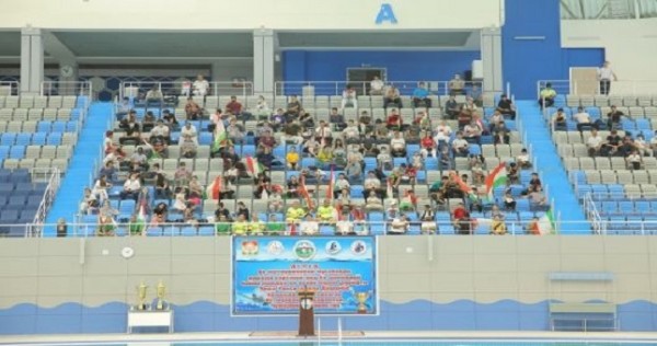 Стартовали открытые соревнования по плаванию на Кубок председателя города Душанбе