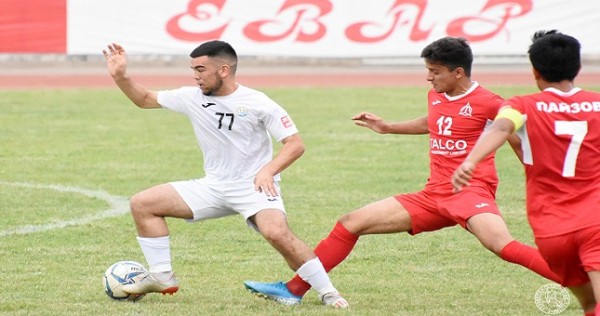 «Регар-Тадаз» сыграл вничью с «Хатлоном»