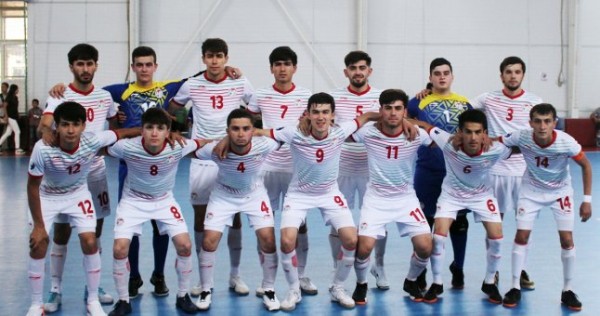 «Молодежка» Таджикистана (U-20) по футзалу провела первый спарринг со сверстниками из Кыргызстана