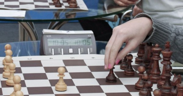 Не по годам развитая девочка стала 2-й на чемпионате РТ по шахматам