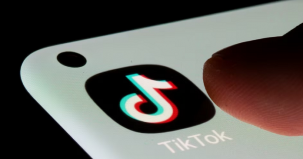 Попытка закрыть СМИ и блокировка TikTok: Кыргызстан больше не «оплот демократии» в Центральной Азии