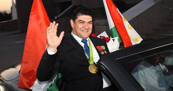 Серебро: Дилшод Назаров на чемпионате в Германии стал вторым