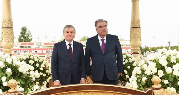 Шавкат Мирзиёев прибыл в Худжанд