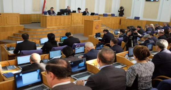 В Закон «Об упорядочении традиций, торжеств и обрядов в РТ» внесены изменения