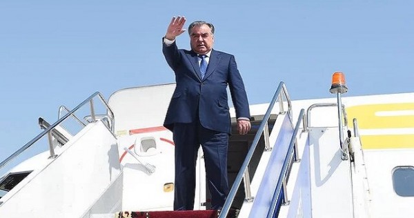 Президент Таджикистана отбыл в Казахстан с рабочим визитом