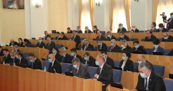 В Маджлиси намояндагон состоялось парламентское обсуждение Программы развития туризма