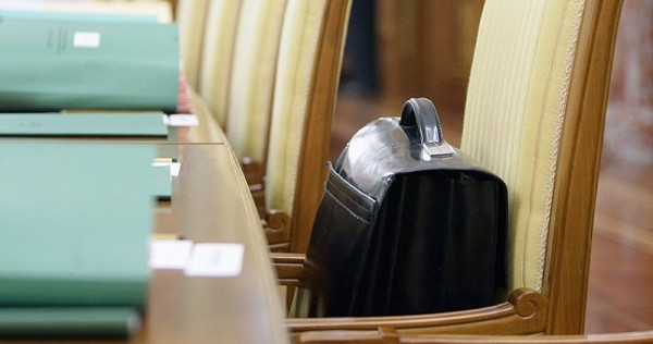 Эмомали Рахмон произвел кадровые перестановки в минпроме и кометите по архитектуре