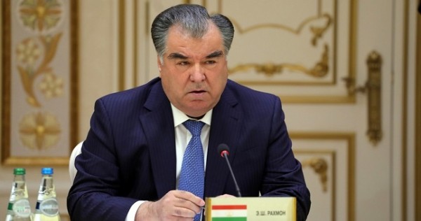Эмомали Рахмон направил телеграмму соболезнования Президенту Французской Республики Эммануэлу Жан-Мишел Фредерику Макрону