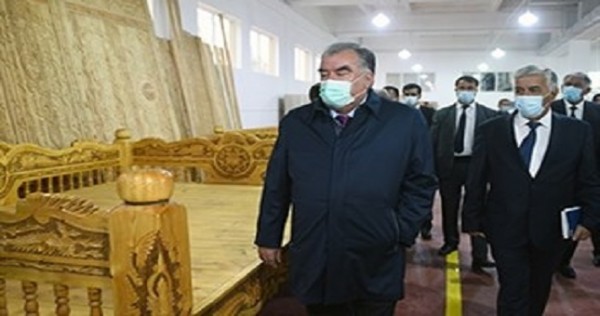 Президент посетил Шахринавский район
