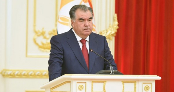 Рахмон выразил соболезнования президенту Пакистана