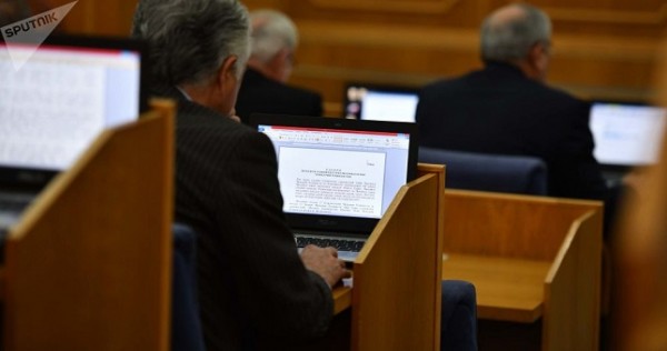 Таджикистан в пятницу определит состав верхней палаты парламента страны